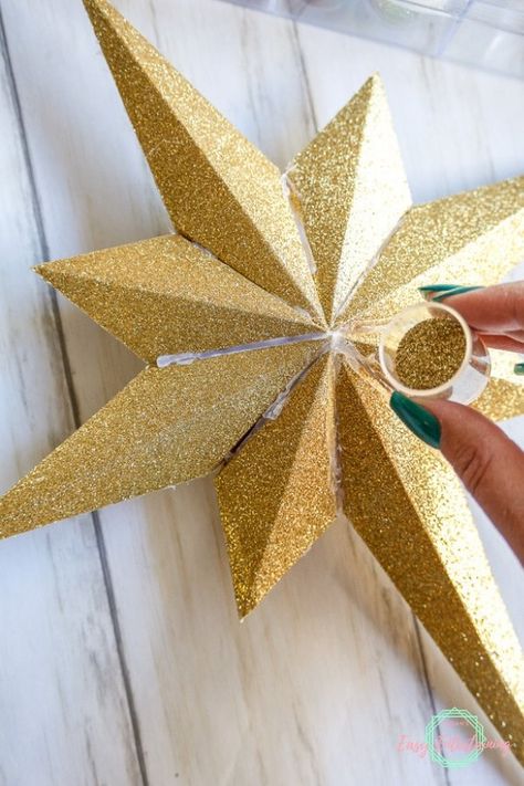 Ideas Navideñas, Bedroom Decorating Ideas, Star Of Bethlehem, Christmas Projects Diy, Christmas Bedroom, Easy Entertaining, Small Christmas Trees, Glitter Diy, Holiday Crafts Christmas