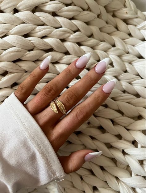 pink and white French tip nails Pink Base With White French Tip, White On Pink French Tip, Light Pink Base French Nails, Pink And White Oval Nails, Pink Base White French Tip, Pink Nails White Tips, Pink Nails With White French Tip, French Tip Pink Base, French Tip With Pink Base