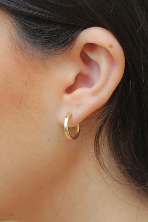 Excited to share the latest addition to my #etsy shop: 14K Gold filled Hoops, 15mm - 45mm circle Hoop Earrings, Small Medium large gold hoop earrings, simple hoops, minimalist light hoops jewelry https://etsy.me/2KhyusO #jewelry #earrings #gold #girls #lovefriendship # Women Circle, October Birthstone Jewelry, Double Piercing, Small Gold Hoop Earrings, Gold Filled Hoops, Gold Filled Earrings, Simple Jewelry, Simple Earrings, Circle Earrings