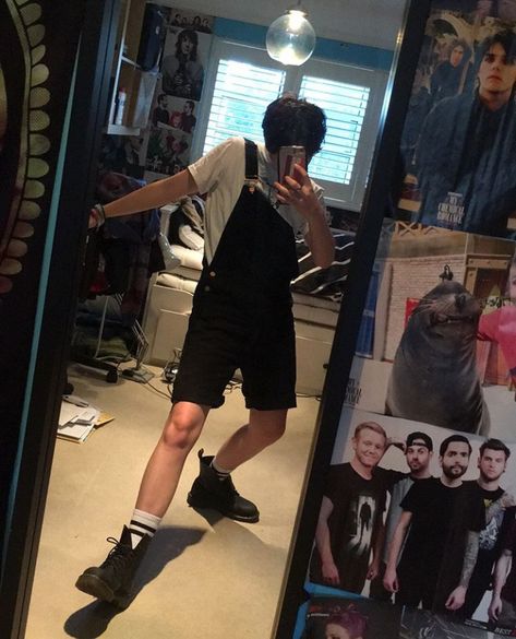 Summer Outfit Aesthetic Men, Trans Masc Style, Summer Trans Masc Outfits, Summer Transmasc Outfits, Trans Masc Clothes, Ftm Outfits Summer, Transmasc Outfits Summer, Trans Masc Outfits Summer, Trans Masc Fashion