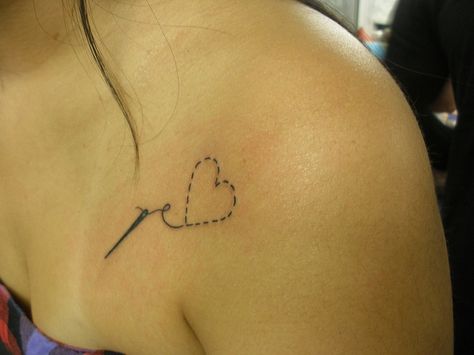 Cute little tattoo Heart Tattoo On Shoulder, Mommy Daughter Tattoos, Sewing Tattoos, Grandma Tattoos, Tattoo On Shoulder, Mom Tattoo Designs, Cute Little Tattoos, Different Tattoos, Sister Tattoos