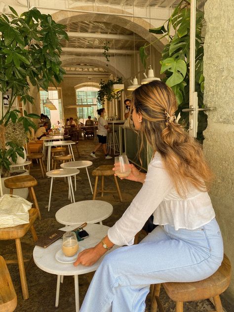 📍Café Comoba, Lisbon Lisbon Aesthetic Outfits, Porto Portugal Outfits Summer, Lisbon Portugal Street Style, Lisbon Portugal Fashion, Lisbon Instagram Photos, Lisbon Portugal Outfit Spring, Lisbon Fashion Summer, Portugal Girl Aesthetic, Lisbon Portugal Aesthetic Outfits