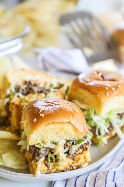 Easy sliders that taste exactly like a Big Mac! These Big Mac sliders are a total crowd pleaser, perfect for game days and parties. These Big Mac Sliders feature Hawaiian rolls with juicy ground beef inside, smothered with special sauce, melted cheese, pickles, and onions. This Big Mac Sliders recipe is one that’s requested again and again - they’re that good! Bacon Cheeseburger Sliders, Easy Sliders, Big Mac Sliders, Easy Slider Recipes, Cheese Pickles, Hawaiian Roll, Cheesy Appetizer, Cheeseburger Sliders, Beef Sliders