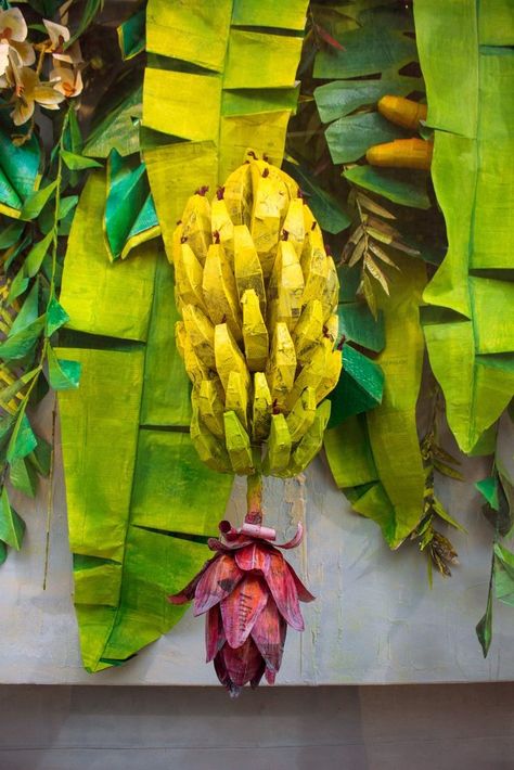 Rainforest Display, Green Tablecloth, Anthropologie Style, Tomato Cages, Paper Leaves, Banana Tree, Jungle Party, Giant Flowers, Black House Exterior