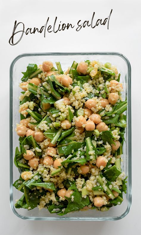 Dandelion Green Salad! This salad is the perfect introduction to dandelion greens: creamy chickpeas, fluffy quinoa, and scallions. All coated in a rich olive oil vinaigrette.So good and so good for you. Available with Vegan, Low-Carb, and Paleo recipe options. Dandelion Greens Recipes, Dandelion Salad, Salad Spinach, Dandelion Greens, Foraging Recipes, Lean And Green, Foraged Food, Green Recipes, Dandelion Recipes