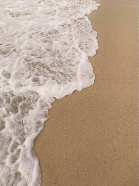 Beige Summer Wallpaper, Beige Ocean Aesthetic, Cream Beach Aesthetic, Sand Wallpaper Aesthetic, Beige Beach Aesthetic, Summer Beige Aesthetic, Beach Aesthetic Background, Soft Beach Aesthetic, Sand Beach Aesthetic