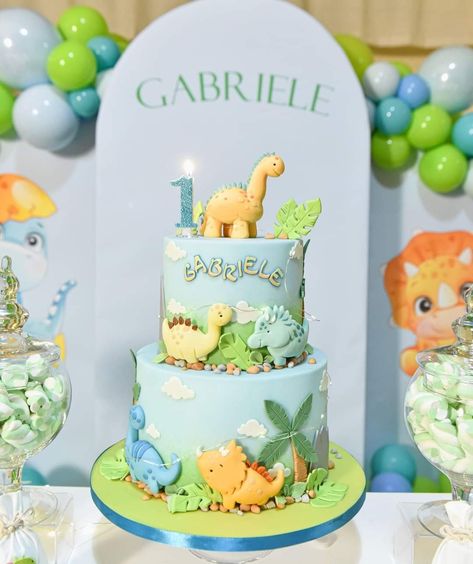 Dinosaur Birthday Cake One Year Old, Dinosaur Cake First Birthday, Dinasour Birthday Theme Kids, Oneasaurus Birthday Cake, Dinasour Birthday Decorations, Dinosaur Cake Ideas Boys, First Birthday Dinosaur Cake, Blue Dinosaur Cake, Dino Cake Ideas