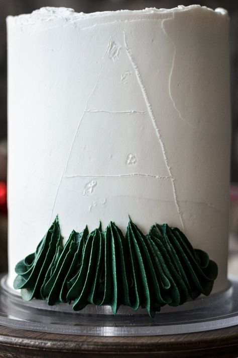 Buttercream Christmas Tree, Tree Cake Tutorial, Holiday Cake Designs, Christmas Cake Decorating, Kitchen Organizing Ideas, Christmas Tree Desserts, Winter Torte, Mini Christmas Cakes, Christmas Themed Cake