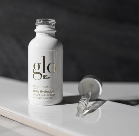 The Key to Naturally Glowing Skin - Hyaluronic Acid | Glo Skin Beauty Blog Naturally Glowing Skin, Lash Bar, Hydration Serum, Beauty Boost, Milk Cleanser, Shiny Skin, Fountain Of Youth, Cream Cleanser, Dehydrated Skin