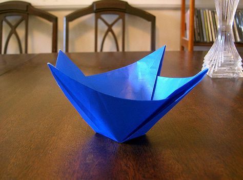 Origami - Zhoubi Bowl by oschene.  Diagrams available. Paper Palace, Origami Bowl, Box Origami, Origami Boxes, Origami And Kirigami, Origami Paper Art, Origami Folding, Useful Origami, Paper Bowls