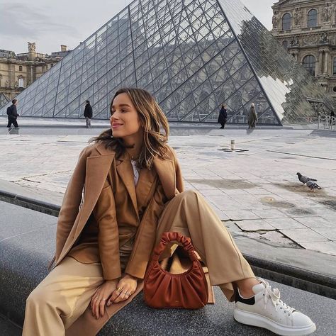 JW PEI on Instagram: “@rutaenroute with her Gabbi bag in Paris. Available to pre-order.  #fashion #gabbibag #paris #streetstyle” Jw Pei Gabbi Bag, Jw Pei, Winter Fit, Parisian Chic, Moda Fashion, Fitness Inspo, Cloth Bags, Pre Order, Outfit Of The Day