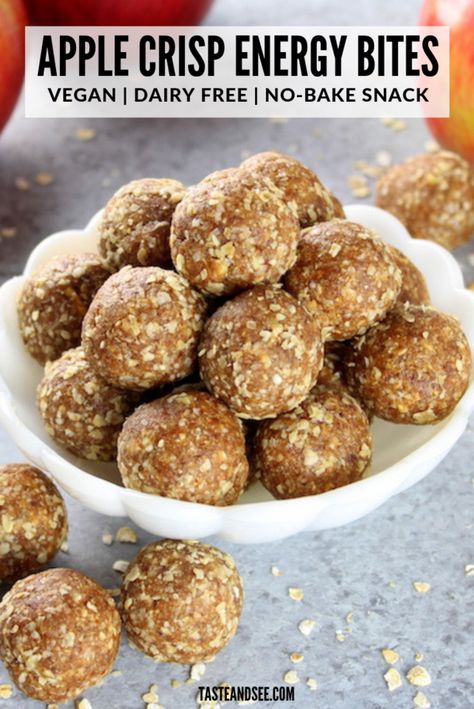 Vegan Energy Balls, Energy Bites Recipes, No Bake Energy Bites, Protein Dinner, Healthy Protein Snacks, Energy Ball Recipe, Energy Snacks, Energy Foods, No Bake Snacks