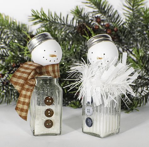 Salt Shakers, Beginner Crafts, Dollar Tree Christmas, Diy Snowman, Diy Dollar Tree Decor, Beginner Sewing, Dollar Tree Diy Crafts, Dollar Tree Store, Snowman Crafts