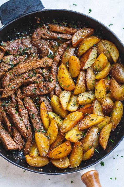 Easy Dinner Recipes - Garlic Butter Steak And Potatoes - Quick and Simple Dinner Recipe Ideas for Weeknight and Last Minute Supper - Chicken, Ground Beef, Fish, Pasta, Healthy Salads, Low Fat and Vegetarian Dishes - Easy Meals for the Family, for Two, for One and Cook Ahead Crockpoit Dinners - Cheap Casseroles and Budget Friendly Foods to Make at Home http://diyjoy.com/easy-dinner-recipes Daging Salai, Steak And Potatoes Skillet, Butter Steak And Potatoes, Garlic Butter Steak And Potatoes, Potatoes Skillet, Skillet Dinner Recipes, Steak And Potatoes, Butter Steak, Skillet Potatoes