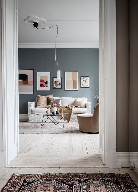 Home with dusty blue and beige walls - via Coco Lapine Design blog Coco Lapine Design, House Color Palettes, Blue Home Decor, Living Room Side Table, Blue Living Room, Room Planning, Beige Walls, Living Room Flooring, Grey Walls