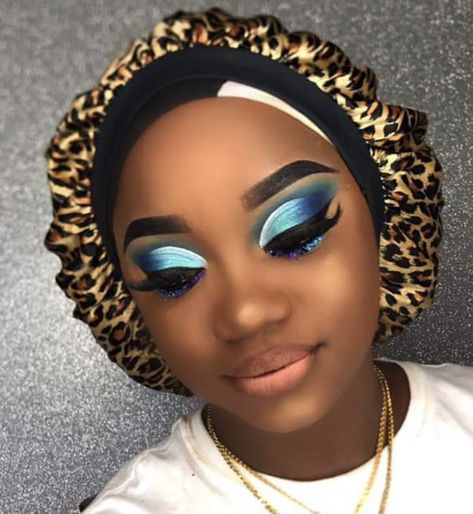 Turquoise Makeup Looks Black Women, Light Blue Makeup, Black Queen Makeup, Fierce Makeup, Face Beat Makeup, Brown Girls Makeup, Glitter Makeup Looks, Carnival Makeup, Eye Makeup Styles