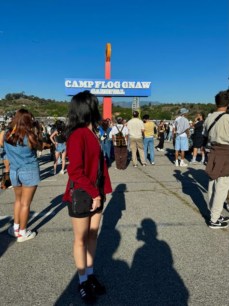 Campfloggnaw Outfits, Camp Flog Gnaw Outfits Women, Flog Gnaw Outfits, Camp Flog Gnaw Outfits, Camp Flog Gnaw, Golf Wang, Fall Semester, Concert Fits, Music Festival