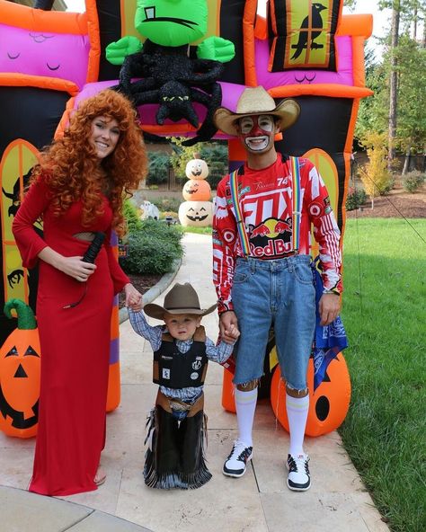 Nascar Outfit, Nascar Costume, Ryan Dungey, Rodeo Clown, Clown Outfit, Clown Halloween Costumes, Clown Clothes, Bull Rider, Kyle Larson