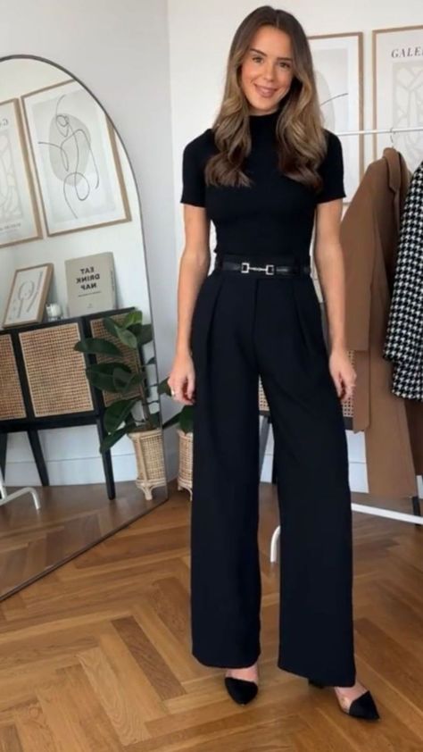 Black Smart Outfit Women, Corporate Girl Outfit Summer, Law Intern Outfits Women, Office Black Outfits Women, Nyc Corporate Fashion, Black Business Dress Professional, Professional Cocktail Dress, Stylish Smart Casual Outfits, Business Professional Outfits For Women Skirt