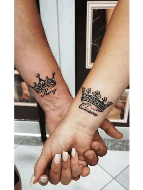 Kind And Queen Tattoos, Girlfriend Name Tattoos For Men, Couple Name Tattoos Ideas, Matching Tattoos For Married Couples, Family Matching Tattoos, Trillionaire Lifestyle, King And Queen Tattoo, King Queen Tattoo, Queen Tattoo Designs