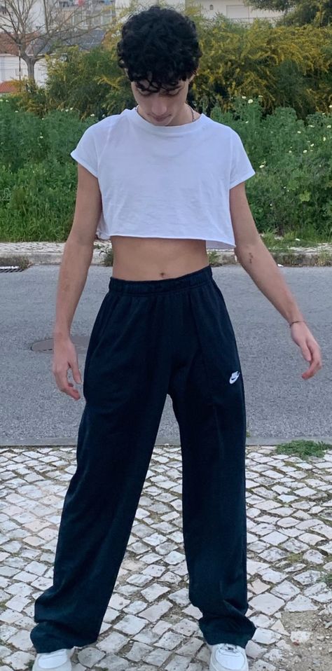 Men Crop Top Outfit, Crop Tops Men, Boys Crop Top, Male Outfits Aesthetic, Men Crop Top, Guy In Crop Top, Boys Wearing Crop Tops, Crop Top Boys, Mens Crop Tops