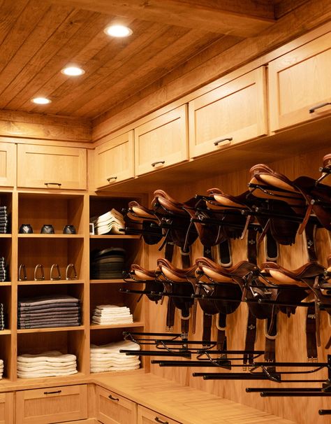 Luxury Horse Stables, Luxury Horse Barns, Dream Barn Stables, Tack Room Organization, Horse Tack Rooms, Stable Style, Horse Barn Ideas Stables, Horse Barn Designs, Dream Stables