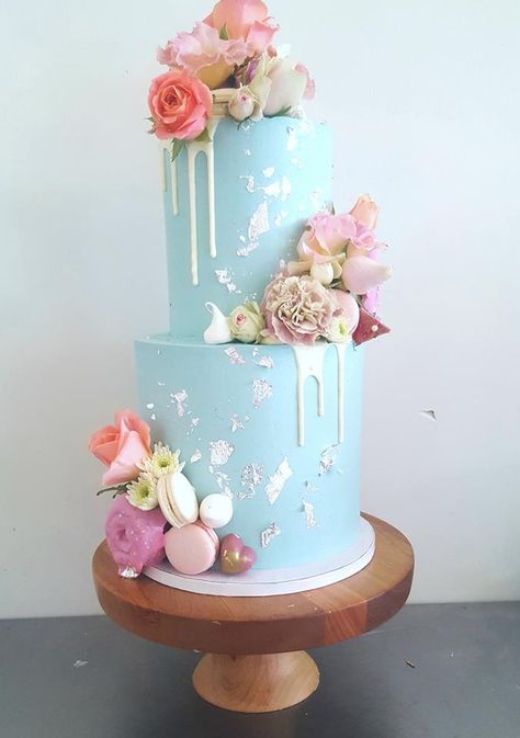 2 Tier Cake With Macarons, Two Tier Drip Cake, Cake Decorating Funny, Pastel Blue Cake, Birthday Cake With Macarons, Two Tier Cakes, Blue Drip Cake, Two Tiered Cake, Bespoke Cakes