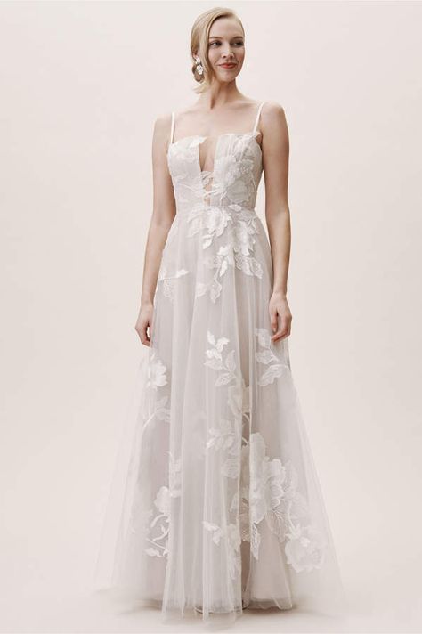 Willowby By Watters Hutchinson Gown Making A Wedding Dress, Bhldn Wedding Dress, How To Dress For A Wedding, Bhldn Wedding, Simple Wedding Gowns, Feminine Wedding, For Wedding Dresses, Spring Wedding Dress, Anthropologie Wedding