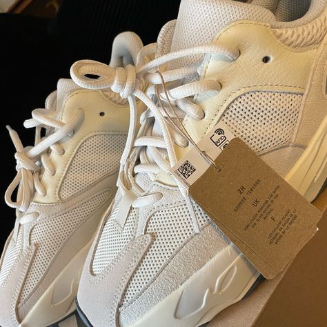 Yeezy 700 Analog Yeezy Day 8.5 Yeezy 700 Analog, Shoes Yeezy, Trendy Shoes Sneakers, Yeezy 700, Yeezy Shoes, Trendy Shoes, Aesthetic Food, Shoes Sneakers, Size 10