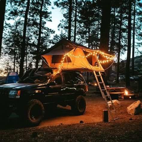 Jeep Tent, Tent Camping Ideas, Rooftop Tent Camping, Camping Photos, Jeep Zj, Rooftop Tent, Jeep Camping, Camping Inspiration, Camping Set Up