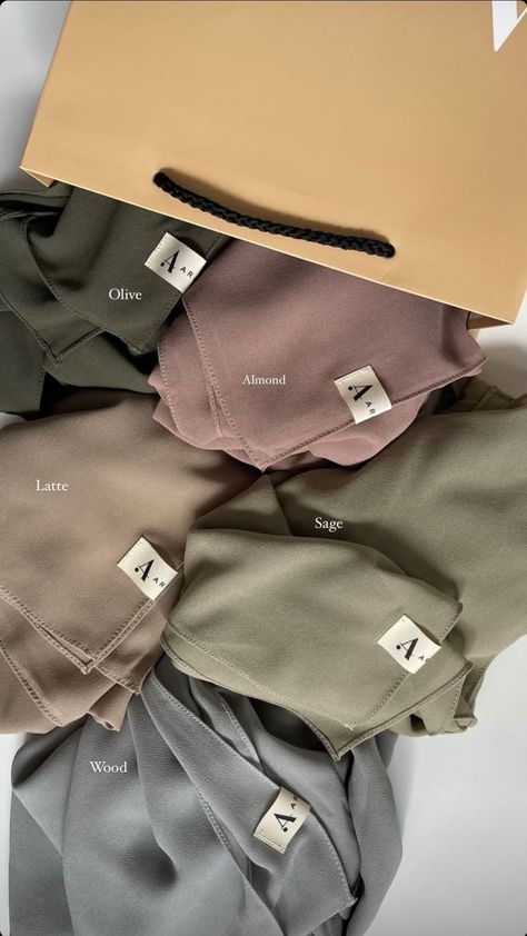 Clothing Brand Aesthetic Packaging, Label Hijab Design, Hijab Business Ideas, Hijab Product Photography Ideas, Hijab Packaging Ideas, Hijab Branding, Hijab Catalog, Hijab Business, Scarf Fashion Photography