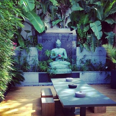 31 Zen Garden Ideas To Dress Up Your Landscape - A Green Hand Zen Garden Ideas, Funny Vine, Buddha Garden, Zen Garden Design, Small Backyard Gardens, Have Inspiration, Courtyard Garden, Zen Garden, Shade Garden