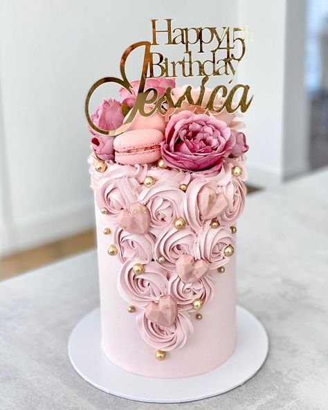 Mama Mella’s Bakery on Instagram: “🍂🌸45th🌸🍂 . . . . #bdaycakes #happybirthday #rosecake #pinkcake #flowercake #cakesofinstagram #cakedesign #signaturecake #mamamellas” 45th Birthday Cakes For Women, 45 Birthday Cake Women, 45th Birthday Cake, Nature Cake, Special Birthday Cakes, 21st Cake, Geode Cake, Pink Birthday Cakes, 45th Birthday