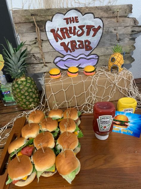 Spongebob Party Food, Spongebob Birthday Party Decorations, Party Sliders, The Krusty Krab, Krusty Krab, Kreative Snacks, Spongebob Birthday Party, 25th Birthday Parties, سبونج بوب