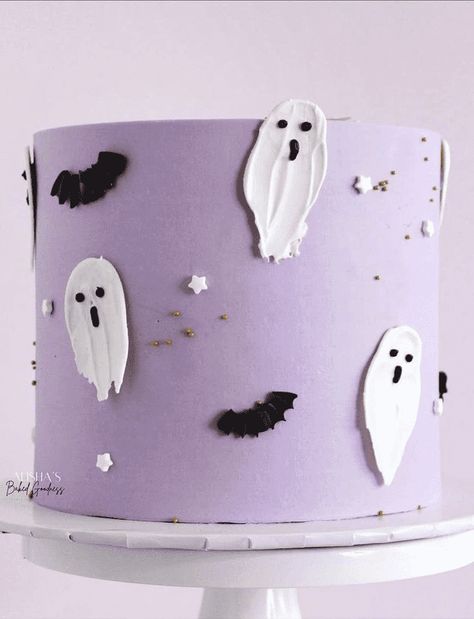 Halloween Ghost Cake Ideas, Cute Ghost Cake, Ghost Birthday Cake, Ghost Cakes, Halloween Ghost Cake, Ghost Birthday, Ghost Cake, Cake Designs Images, Birthday Cake Ideas