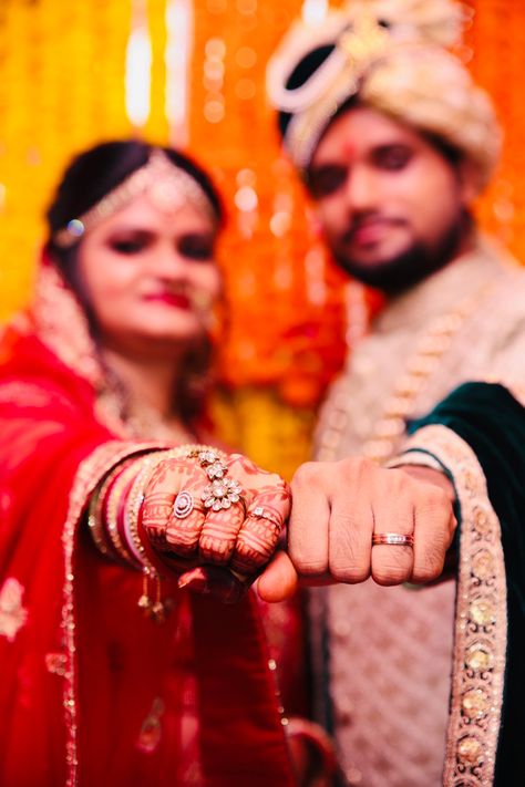 Ring Seremani Couple, Engagement Stills Photos, Engejment Couple Pic Marathi, Ring Seremani Poses, Ingejment Couple Pic, Engagement Stills Indian, Couple Simple Poses, Engejment Couple Pic, Engegment Pose