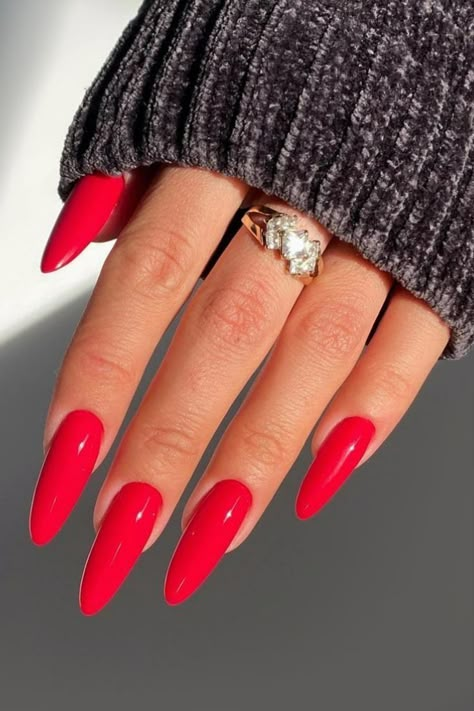 Unique Red Nails, Red Nails Black Women, Cute Red Nails, Long Red Nails, Bright Red Nails, Retro Nails, Vintage Nails, Casual Nails, Nail Idea