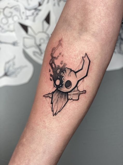 51 Hollow Knight Tattoos to Adore Before Silksong Pookie Tattoo, Knight Tattoos, Minecraft Tattoo, Gamer Tattoos, Best Artwork, Knight Tattoo, Tattoo Background, One Piece Tattoos, Geek Tattoo