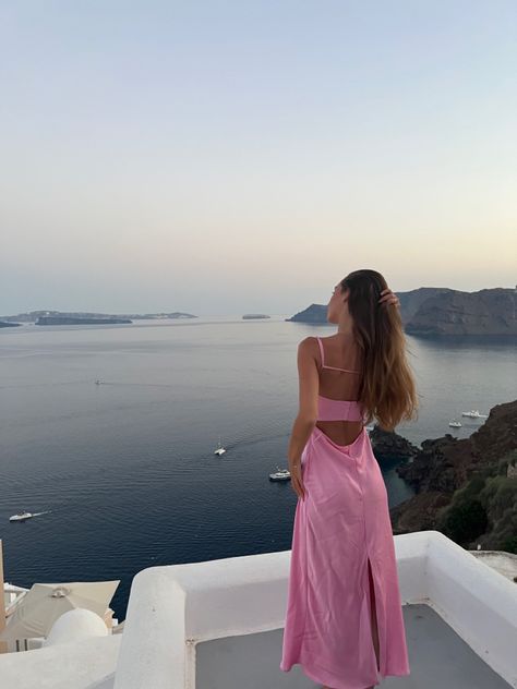 Greece Dresses, Santorini Greece Outfits, Santorini Fashion, Greece Dress, Greece Girl, Zara Pink Dress, Santorini Dress, Girls Holiday Outfit, European Summer Aesthetic