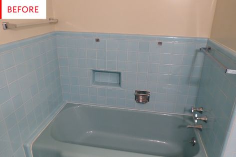 Vintage Blue Bathroom Tile, Vintage Blue Tile Bathroom Makeover, Retro Blue Tile Bathroom Ideas, Light Blue Tile Bathroom Ideas, Vintage Blue Tile Bathroom Ideas, Bathroom With Blue Tub, Blue Bathtub Bathroom Ideas, Blue Tub Bathroom Ideas, Old Blue Tile Bathroom