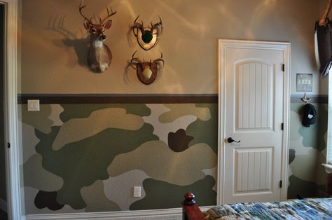 camo paint for walls | Painting and Design by Celeste Camo Kids Room, Boys Hunting Room, Hunting Themed Bedroom, Camouflage Bedroom, Hunting Bedroom, Camo Room, Camo Wall, Camo Bedroom, Camo Rooms