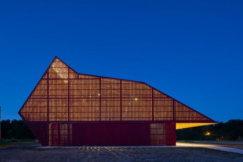 Gallery of Thaden School / Marlon Blackwell Architect - 19 Facade Lighting, School Campus, Community Living, Natural Ventilation, Learning Spaces, Modern Buildings, Landscape Architect, Architect Design, Modern Architecture