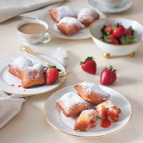 Beignets with Strawberry Jam not just for Mardi Gras Strawberry Beignets, New Orleans Beignets, Winter Breakfast, Homemade Strawberry Jam, Louisiana Recipes, Cajun Recipes, Jam Recipes, Strawberry Jam, Confectioners Sugar