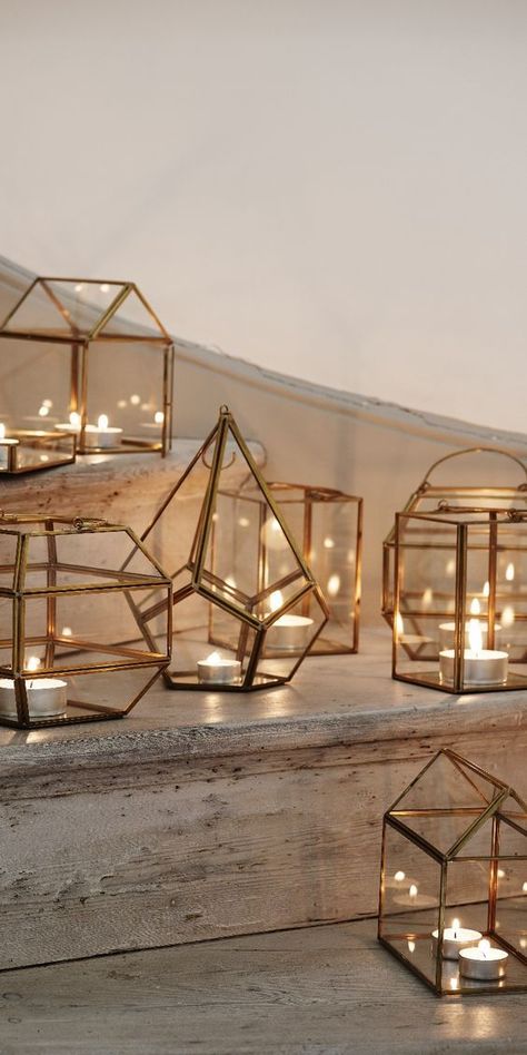 Gold & Glass Mini Glass House Terrarium wedding decor  #wedding #weddings #weddingideas #hmp #himisspuff Geometric Terrarium Wedding, House Terrarium, Glass House Design, Terrarium Wedding, Candle Display, Soya Mumu, Rustic Wedding Decorations, Smart Tiles, Geometric Terrarium