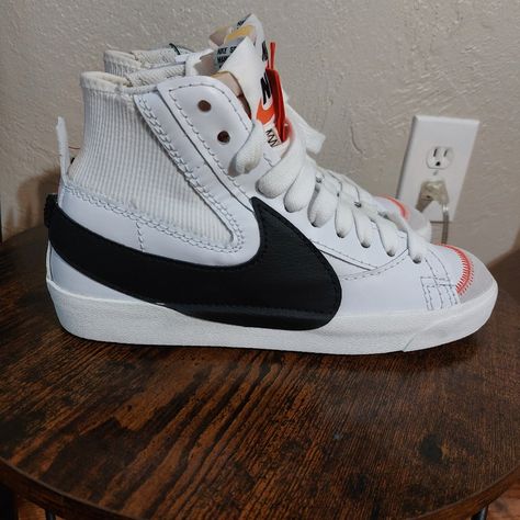 Unisex Nike Blazer 77 Mid Jumbo. They Are Brand New. Only Selling Because I Accidentally Bought The Wrong Size. These Are A Size 8 In Men's And A 9 1/2 In Womens Nike Jumbo Blazer, Nike Blazer Jumbo, Nike Blazers 77, Blazer 77 Mid, Blazer Jumbo, Nike Mid Blazer, Nike Blazer Mid 77 Jumbo, Shoes Nike Blazer, Nike Blazer Mid 77 Outfit