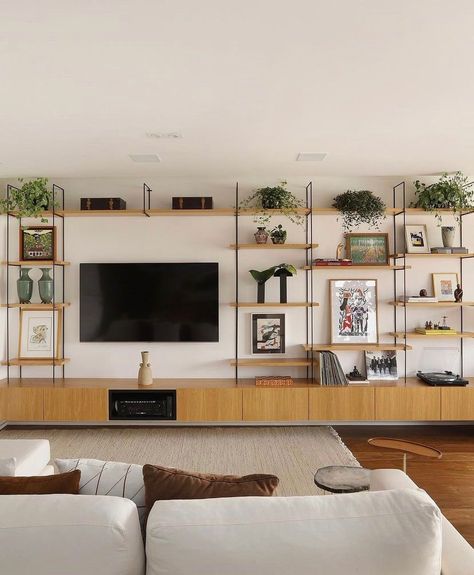 Built In Shelves Living Room, Living Room Shelves, Living Room Tv Wall, Living Room Inspo, Living Room Tv, Dorm Room Decor, Apartment Living Room, Living Room Inspiration, Apartment Living