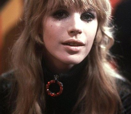 21mfaithfull_v_24apr12_rex_b_426x639_2 Marianne Faithfull, Long Blonde, Long Blonde Hair, A Black, Blonde Hair, Long Hair, A Woman, Blonde, Red