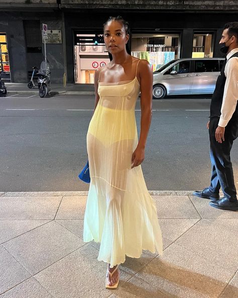 Sheer Yellow Dress, Gabrielle Union, Looks Street Style, Spring 2023, Girls Rock, Sheer Dress, Mode Inspiration, Mode Style, Spring Summer Outfits