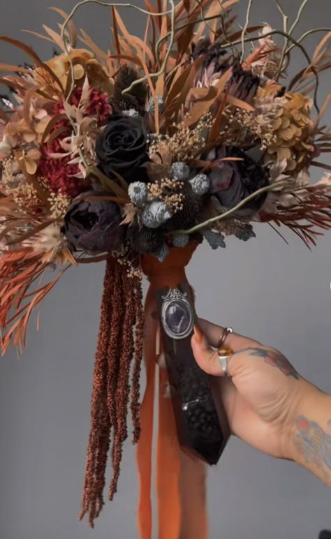 Dark Wedding Theme, Forest Theme Wedding, Pagan Wedding, Crystal Bouquet, Earthy Wedding, Rustic Wedding Bouquet, Outdoor Fall Wedding, Goth Wedding, Dark Wedding