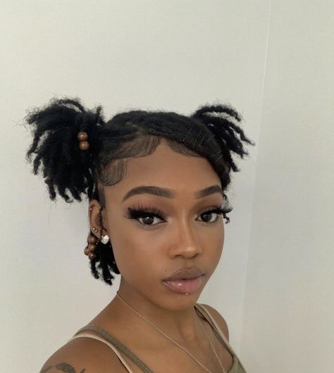 Locs Styles For Black Women Short, Styling Short Locs Black Women, Dreads Short Hair, Short Dreadlocks Styles, Short Locs, Cute Dreads, Loc Hairstyles, Dreads Girl, Short Locs Hairstyles